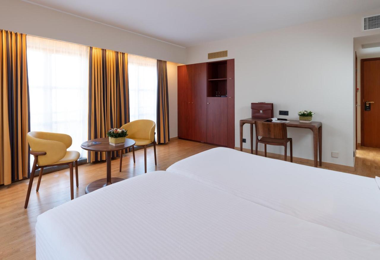 Superior Double or Twin Room Canal View